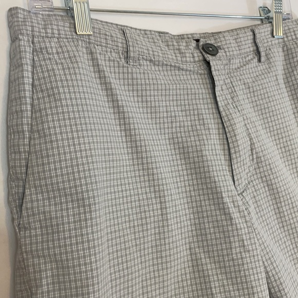 Michael Kors Mens Shorts, Cotton, Grey & White Micro Plaid, Waist 33 - Picture 3 of 9